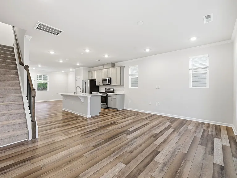 324 Hemley Trl — Photo 40