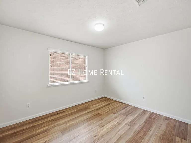 2619 Dylans Crossing Dr — Photo 12