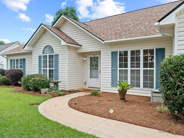 141 Spring Chase Cir, Kathleen, GA 31047