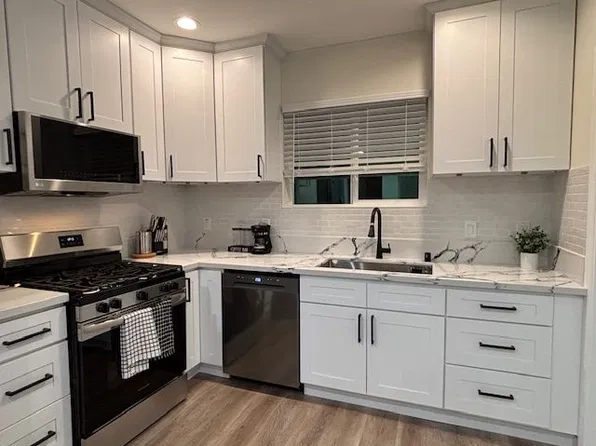 9221 Valjean Ave, North Hills, CA 91343