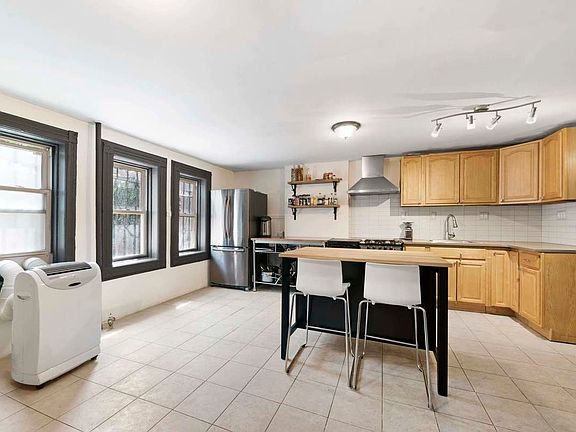 4th image of 878 Saint Johns Pl #1