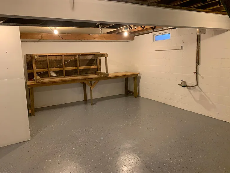 310 W Delaware Ave — Photo 35