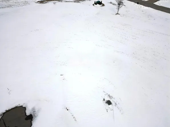 N880 Eunice Ct #2E, Fremont, WI 54940