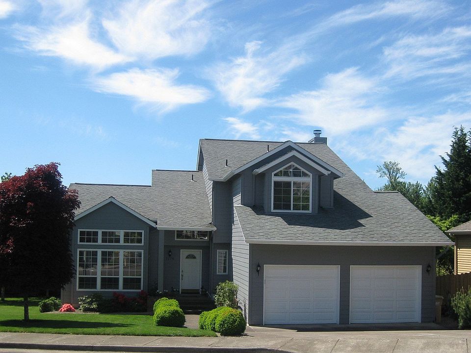 3276 NW Silktassel Drive