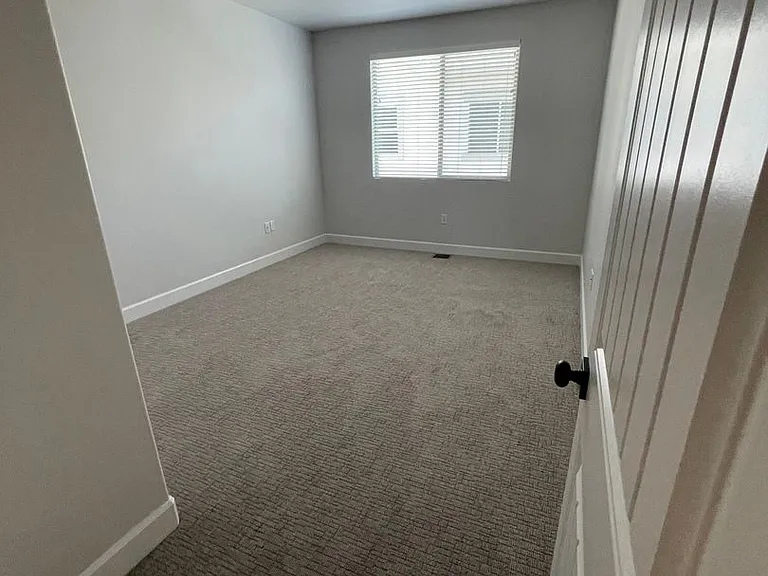 1013 N 1030 W — Photo 15