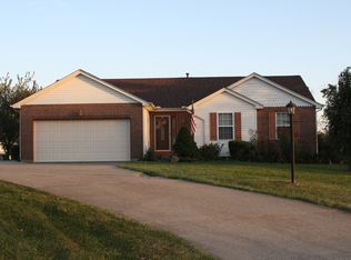 2215 Lamplight Dr, Lawrenceburg, IN 47025