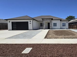 1041 N Citrus Ct, Visalia, CA