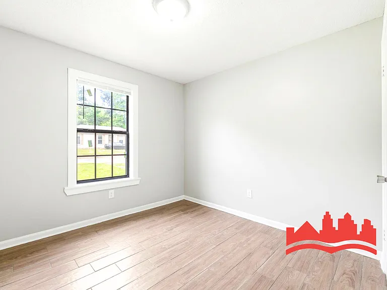 5293 Beaverton Dr — Photo 17