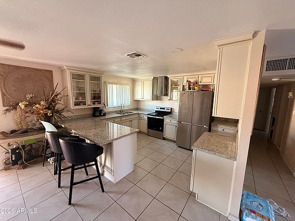 4th image of 8219 W PICCADILLY Road