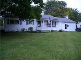 72 Greenbrier Ln, Rochester, NY 14623