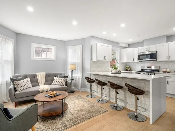 679 Columbia Rd #1, Dorchester, MA 02125
