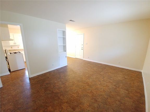 3rd image of 603 Hammack Dr #B