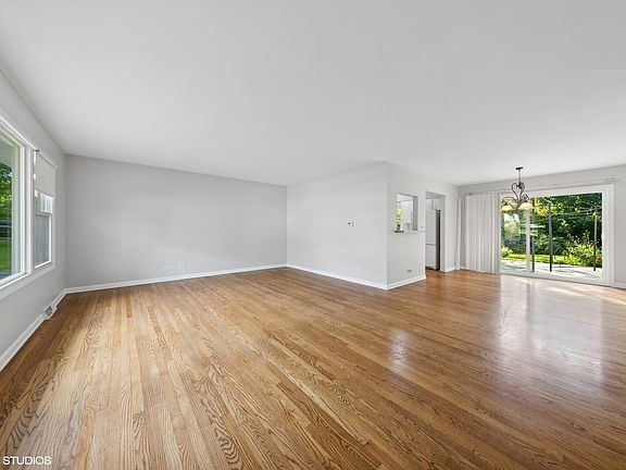 3rd image of 5274 Meyer Dr
