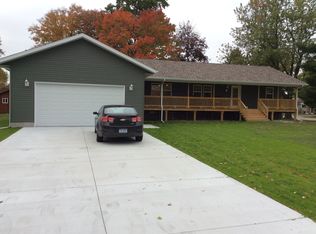 975 6th St, Marysville, MI