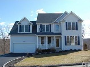 25 Larovera Ter, Ansonia, CT 06401