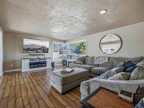 3rd image of 5121 W Margaret St