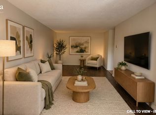 65 Highland Cres #306, Kitchener, ON N2M 5M8