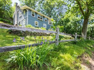 61 Poplar Dr, Southbury, CT 06488