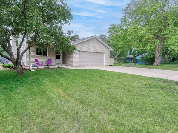 6785 Amherst Ln, Eden Prairie, MN 55346
