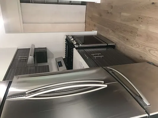 Rented by Voro, LLC | media 18