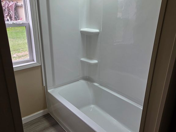 5th image of 130 2nd St NE