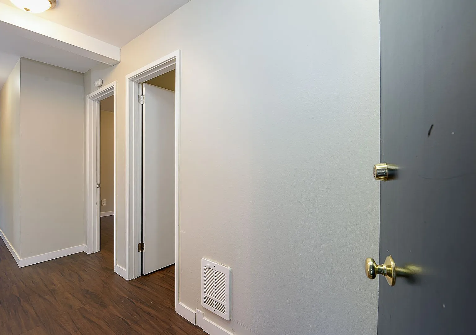 Mercer Crest Apartments — Photo 2