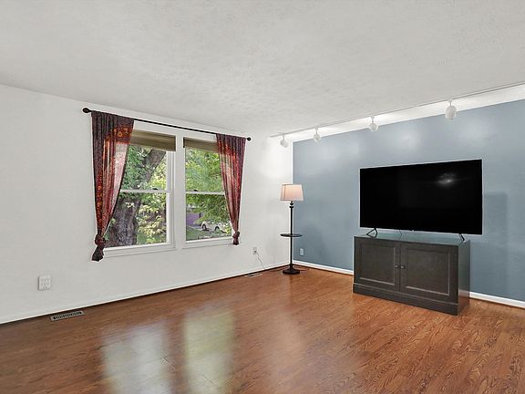4th image of 5230 Honey Comb Ln