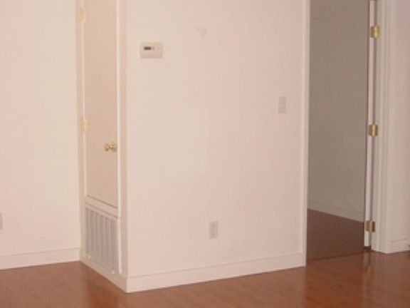 5th image of 2422 San Jose Way