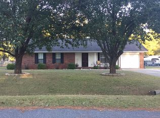 125 Carol Cir, Fitzgerald, GA 31750