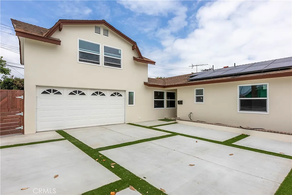 Building Photo - 16708 Oleander Cir
