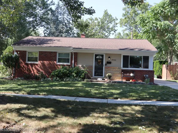 47241 Roland St, Shelby Township, MI 48317