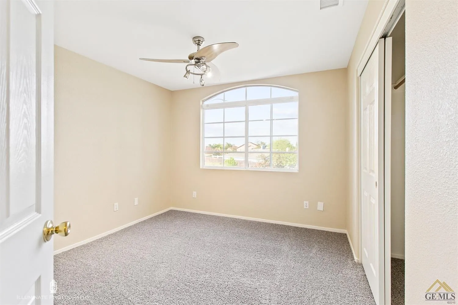 4 bed, 2.5 bath, 2165 sqft, $1,000 — Photo 4