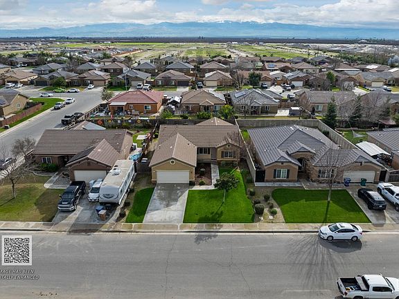 2nd image of 10811 Alondra Dr