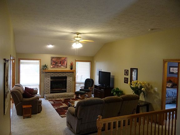 3rd image of 2113 Leigh St