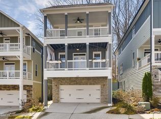 1221 Ridenour Ln, Kennesaw, GA 30152