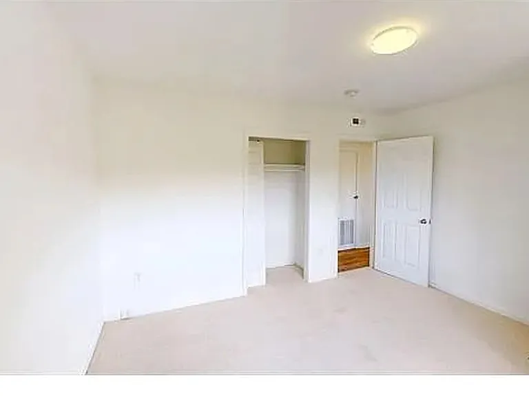 4241 Foote St NE — Photo 9