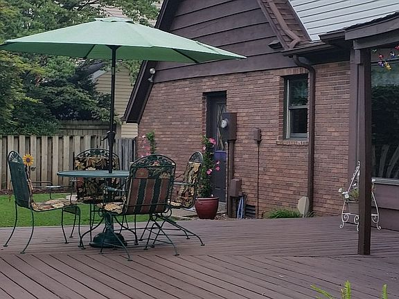 2nd image of 824 Mooreland Dr