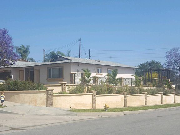 Corner lot, street view