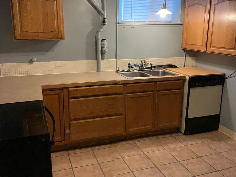 1422 W Oak St — Photo 21