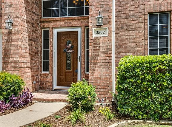 3rd image of 3502 Nandina Dr