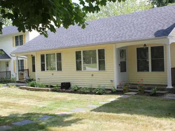 18 Woodside Meadow Rd, York, ME 03909