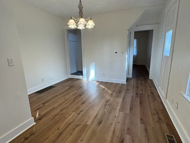 47 Clover St — Photo 4