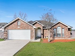 10 Ridgewood Dr, La Place, LA 70068