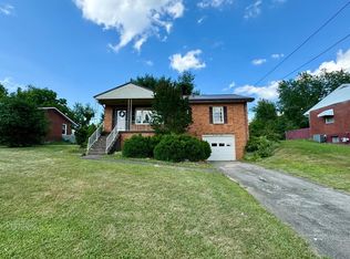 120 Hillcrest Dr, Raceland, KY 41169