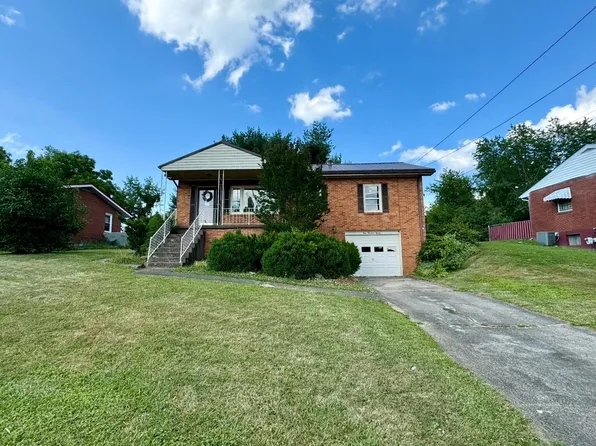 120 Hillcrest Dr, Raceland, KY 41169
