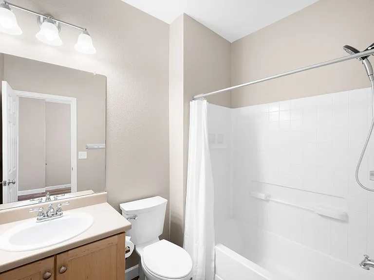 13543 E Longview Ave — Photo 19