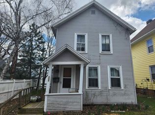 207 7th Ave, Baraboo, WI 53913