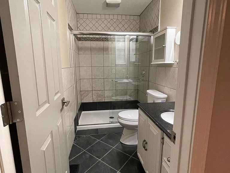 1373 Heritage Lndg — Photo 32