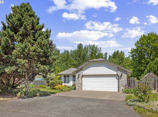 647 NE Meadow Dr, Portland, OR