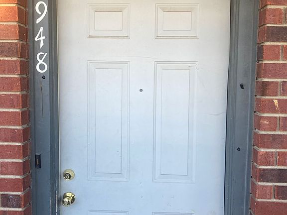 3rd image of 944 S 15th St #948